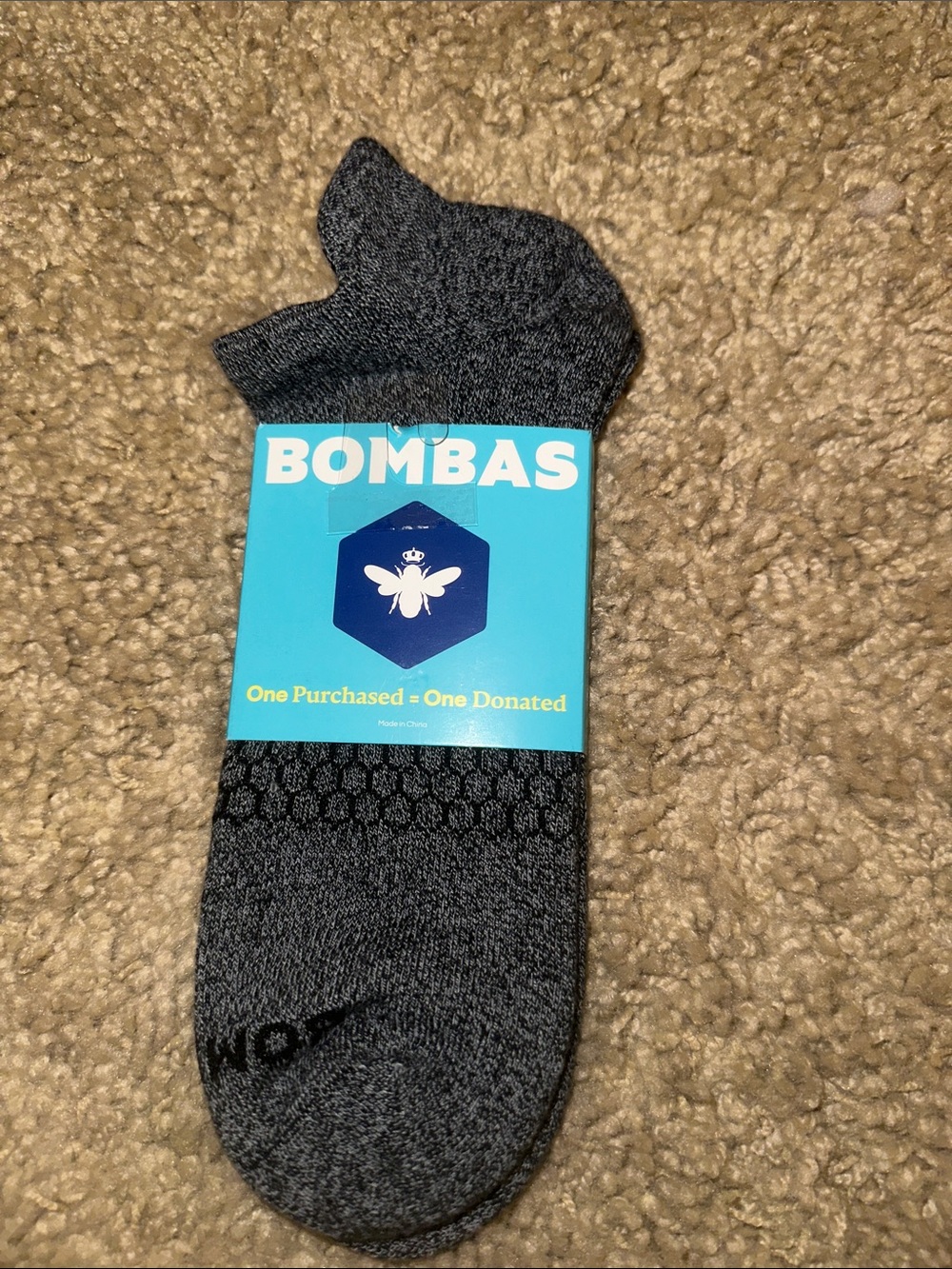 NWT Bombas Gray and Black Ankle Socks (1 Pair)